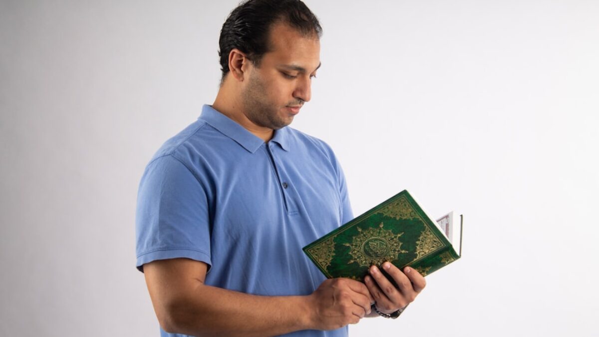 how to teach islamic moral values through storytelling