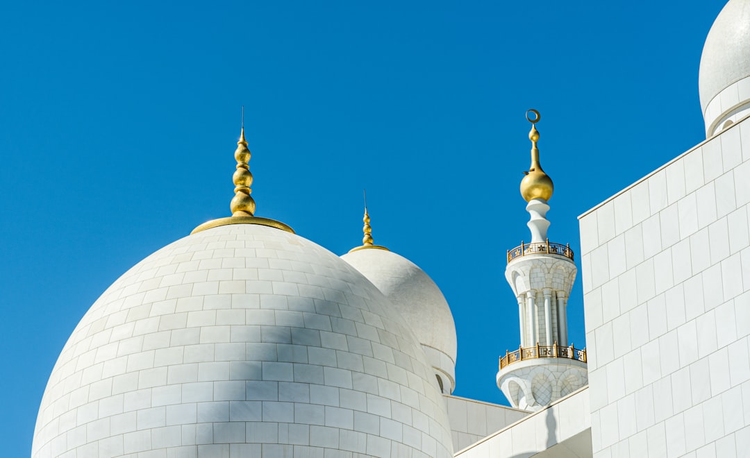 A Beginner's Guide to Islamic Ethical Investing: Principles and Practices